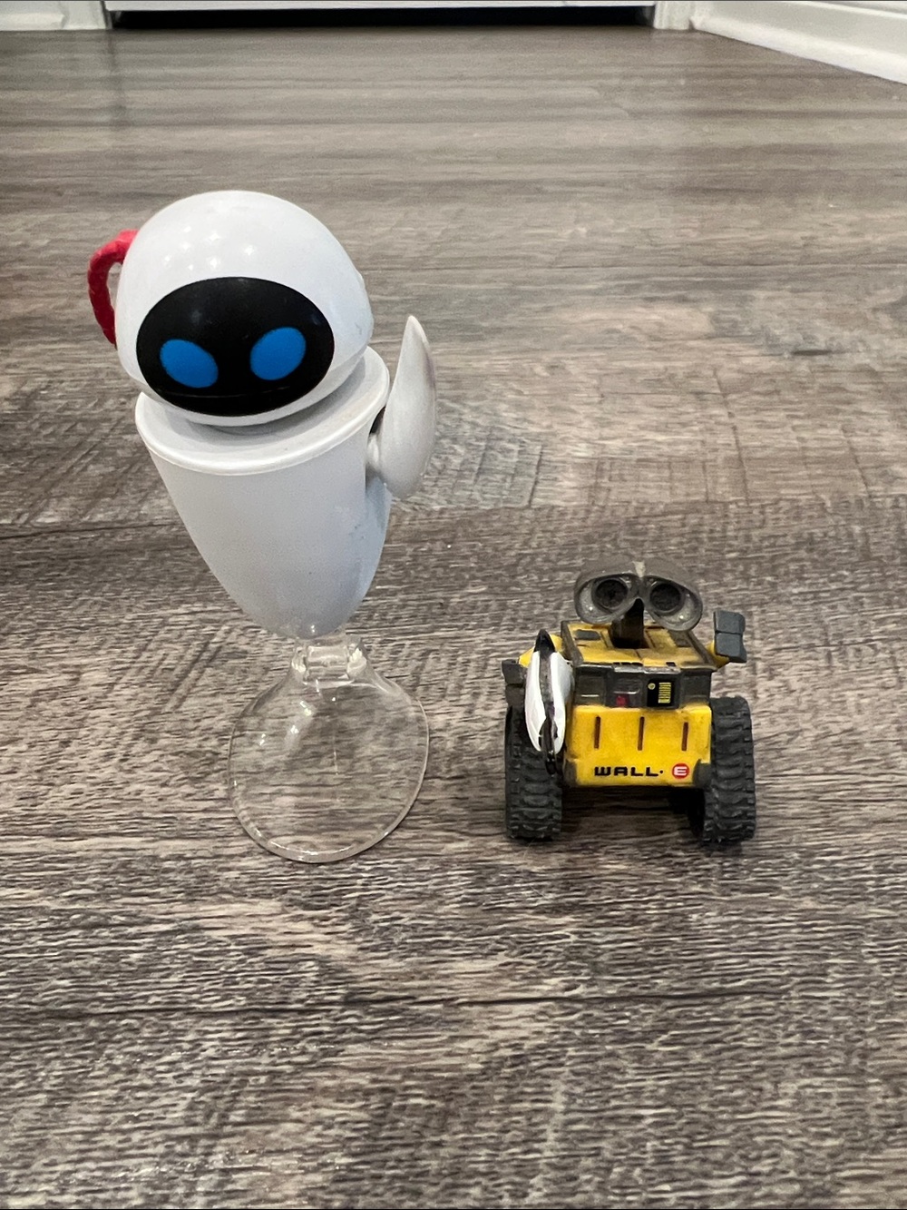 Pixar Wall-E Figurines